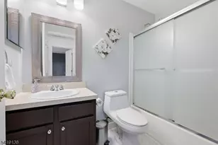 212 Swanstrom Pl, Union Township, NJ 07083 - Photo 14