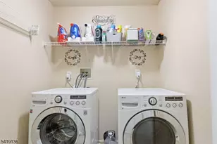 212 Swanstrom Pl, Union Township, NJ 07083 - Photo 14