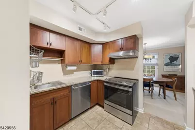 36 Countryside Dr, Bernards Township, NJ 07920 - Photo 10