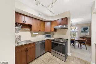 36 Countryside Dr, Bernards Township, NJ 07920 - Photo 10