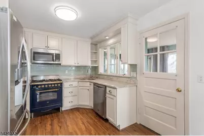 145 Highview Ter, Hawthorne, NJ 07506 - Photo 8