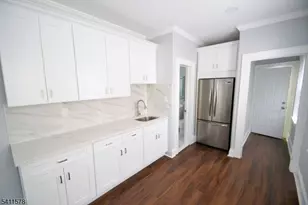 56 Hobart Pl, Clifton, NJ 07011 - Photo 2