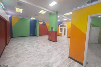 320 Clinton Pl, Newark, NJ 07112 - Photo 4