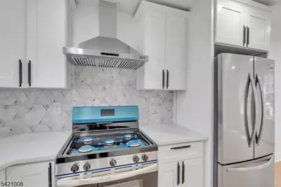 21 Cross St, Montclair, NJ 07042 - Photo 20