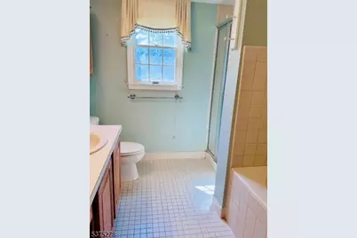 70 Boulder Run Rd, Paterson, NJ 07501 - Photo 6