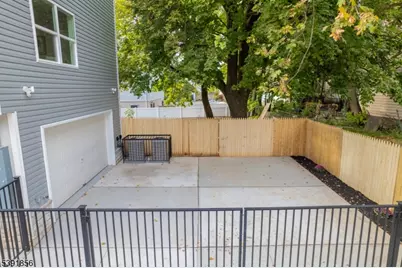 543 13th Ave, Newark, NJ 07103 - Photo 30