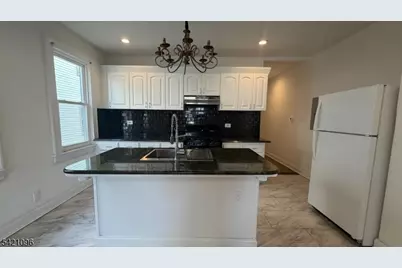 202 S Stiles St #1L, Linden, NJ 07036 - Photo 4