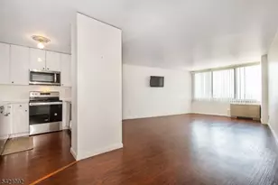 1 Claridge Dr, Verona Twp., NJ 07044 - Photo 2