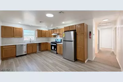 360 Broad St, Carlstadt, NJ 07072 - Photo 4