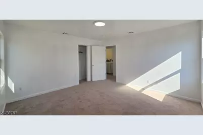 360 Broad St, Carlstadt, NJ 07072 - Photo 8