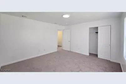 360 Broad St, Carlstadt, NJ 07072 - Photo 10