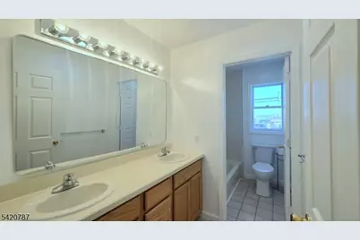 360 Broad St, Carlstadt, NJ 07072 - Photo 12