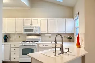 1007 Edgehill Terrace, Hanover Township, NJ 07981 - Photo 8