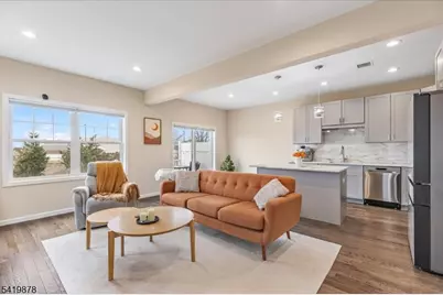 100 Valerie Dr, Manville, NJ 08835 - Photo 6