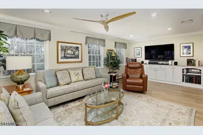 3 Overlook Ter, Chester, NJ 07930 - Photo 2