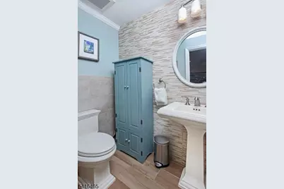 3 Overlook Ter, Chester, NJ 07930 - Photo 12