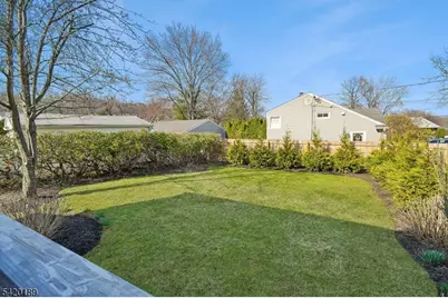 8 Edison Dr, Summit, NJ 07901 - Photo 30