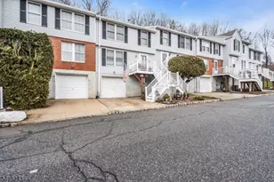 29 Cambridge, Oxford Township, NJ 07863 - Photo 2