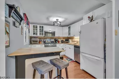 29 Cambridge, Oxford Township, NJ 07863 - Photo 14