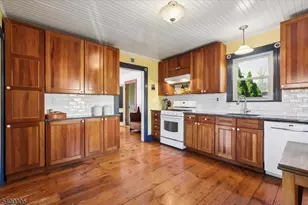 9 West St, Clinton Township, NJ 08801 - Photo 8