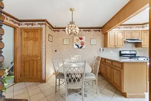 37 Farmingdale Rd, Wayne, NJ 07470 - Photo 10