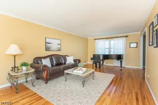 5 Robin Hill Rd, North Caldwell, NJ 07006 - Photo 4