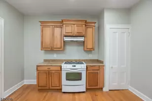 31 Cloverhill Pl, Montclair, NJ 07042 - Photo 12