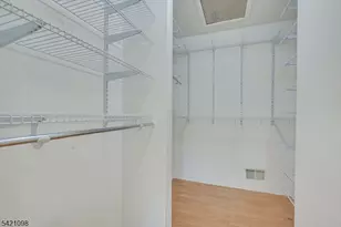 268 Kempsey Dr, North Brunswick Township, NJ 08902 - Photo 20