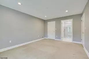 268 Kempsey Dr, North Brunswick Township, NJ 08902 - Photo 18