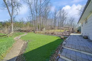 50 Knolls Rd, Bloomingdale, NJ 07403 - Photo 26