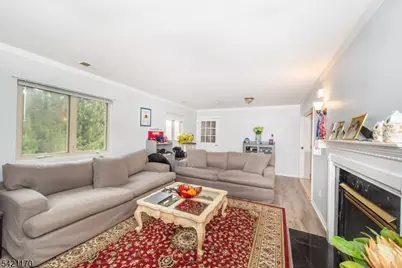 80 Sunrise Dr, Hanover Township, NJ 07981 - Photo 8