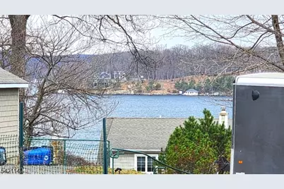 106 Maxim Dr, Hopatcong, NJ 07843 - Photo 20