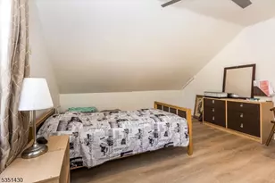 6 Boyden Pkwy Unit, Maplewood, NJ 07040 - Photo 8