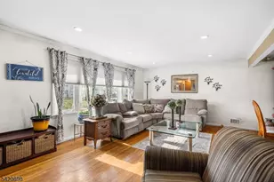 556 Valley Rd, Clark Township, NJ 07066 - Photo 4