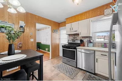 556 Valley Rd, Clark Township, NJ 07066 - Photo 18