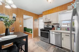 556 Valley Rd, Clark Township, NJ 07066 - Photo 18