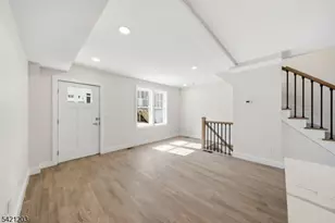 33 Clinton Pl, Morristown, NJ 07960 - Photo 6