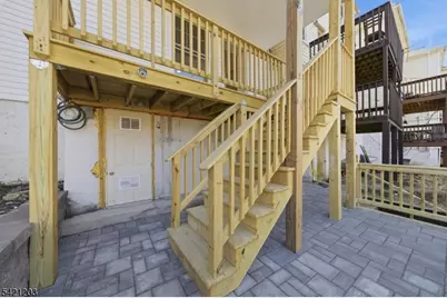 33 Clinton Pl, Morristown, NJ 07960 - Photo 20