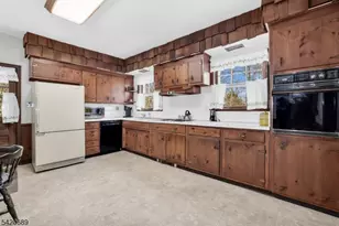 15 Deerhaven Ln, Jefferson Township, NJ 07435 - Photo 18