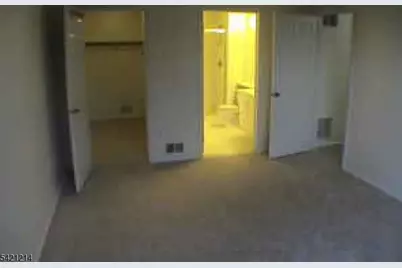 17 Fisher Dr, Franklin Township, NJ 08823 - Photo 2