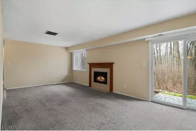 80 Garden Ct, Roxbury Township, NJ 07876 - Photo 4