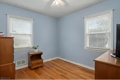 144 N Michigan Ave, Kenilworth, NJ 07033 - Photo 10