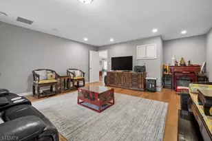 131 Lawrence Dr, Millburn, NJ 07078 - Photo 8