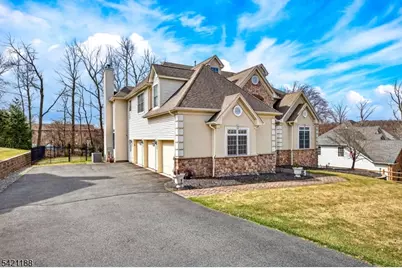 6 Hunter Dr, Mount Olive, NJ 07828 - Photo 4