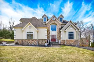 6 Hunter Dr, Mount Olive, NJ 07828 - Photo 2