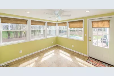 5 Brook Ct, Parsippany, NJ 07054 - Photo 12