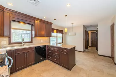 5 Brook Ct, Parsippany, NJ 07054 - Photo 18