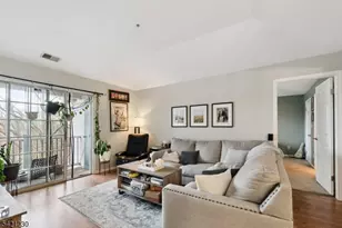 1634 Waterford Dr, Edison, NJ 08817 - Photo 12