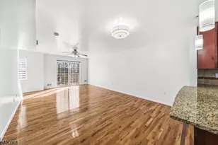 4 C Lily Court, Roselle, NJ 07203 - Photo 6