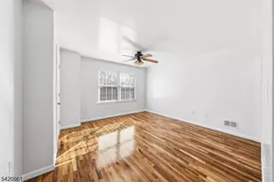 4 C Lily Court, Roselle, NJ 07203 - Photo 10